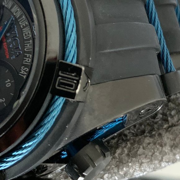 Invicta Limited Edition Jason Taylor Watch - Picture 6 of 8